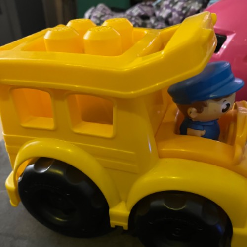 Yellow Truck, zu finden beim Stand 226 am Standort Flohkids Berlin Ost