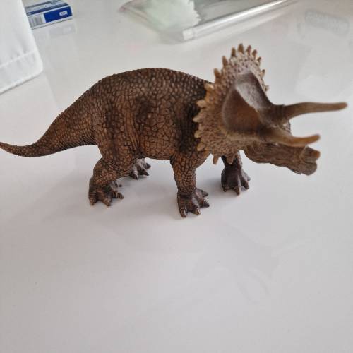 Schleich Dino, zu finden beim Stand 19 am Standort Flohkids Berlin Ost