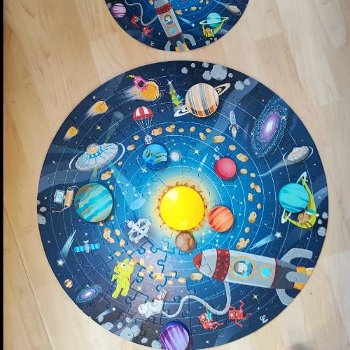 Hape Weltraumpuzzle vollständi, zu finden beim Stand 59 am Standort Flohkids Berlin Ost