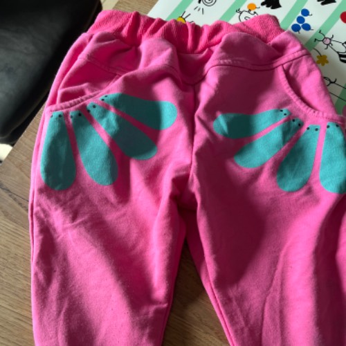 Pink Pants flower , zu finden beim Stand 226 am Standort Flohkids Berlin Ost