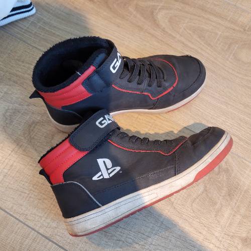 Schuhe Playstation  Größe: 36, zu finden beim Stand 4 am Standort Flohkids Berlin Ost