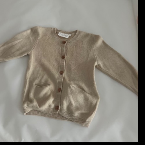 Fixoxi Strickjacke beige  Größe: 62, zu finden beim Stand 208 am Standort Flohkids Berlin Ost