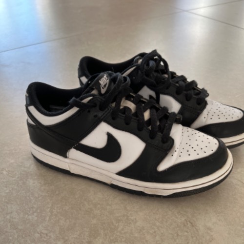 Nike Sneaker Dunk Low  Größe: 38, zu finden beim Stand 221 am Standort Flohkids Berlin Ost