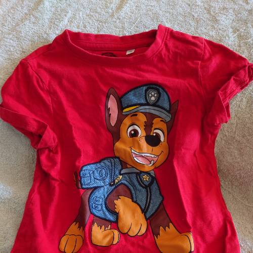 Paw Patrol T-Shirt  Größe: 104, zu finden beim Stand 109 am Standort Flohkids Berlin Ost