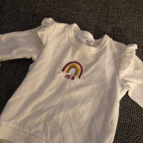 Regenbogen Pullover  Größe: 86, zu finden beim Stand 216 am Standort Flohkids Berlin Ost