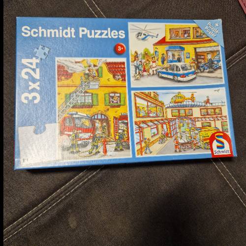 Polizei/Feuerwehr Puzzle , zu finden beim Stand 19 am Standort Flohkids Berlin Ost