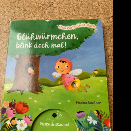 Puste-Licht-Buch Glühwürmchen, zu finden beim Stand 127 am Standort Flohkids Berlin Ost