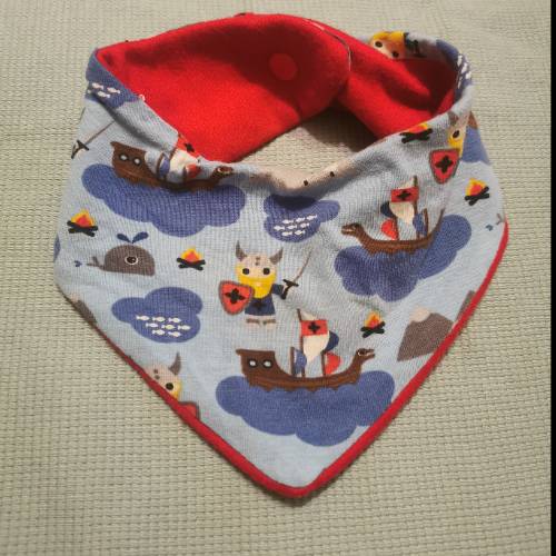 Handmade Halstuch Wikinger , zu finden beim Stand 206 am Standort Flohkids Berlin Ost