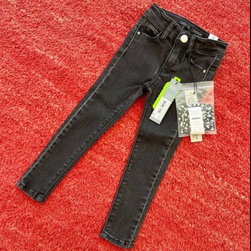 Neue IKKS Stretch-Jeans  Größe: 86, zu finden beim Stand 90 am Standort Flohkids Berlin Ost