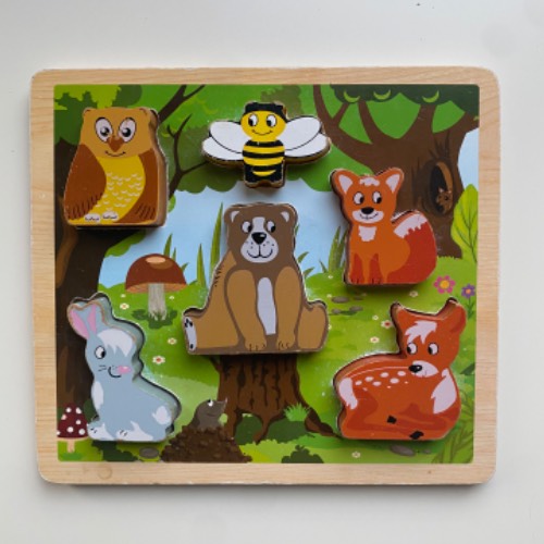 Holzpuzzle Waldtiere, zu finden beim Stand 93 am Standort Flohkids Berlin Ost