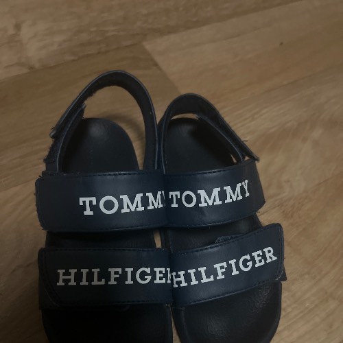 tommy hilfiger latschen  Größe: 29 , zu finden beim Stand 86 am Standort Flohkids Berlin Ost