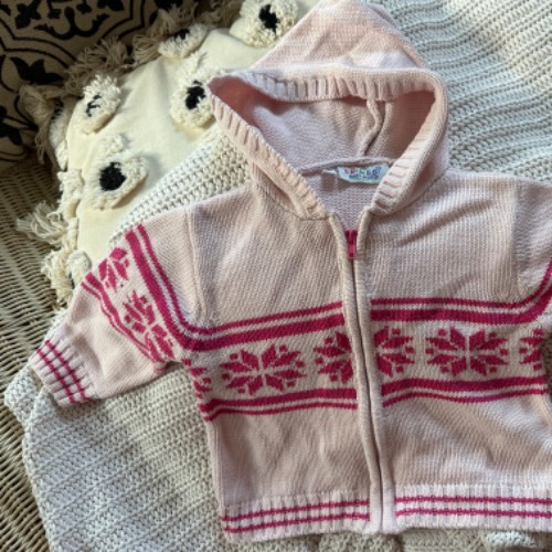 Ebi&Ebi Strickjacke rosa  Größe: 74, zu finden beim Stand 214 am Standort Flohkids Berlin Ost