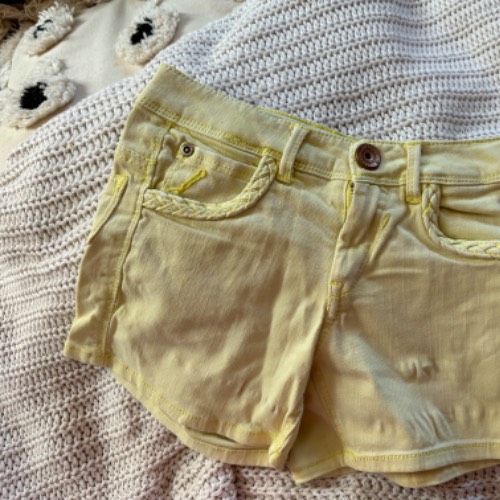 Garcia Shorts neon gelb  Größe: 128, zu finden beim Stand 214 am Standort Flohkids Berlin Ost