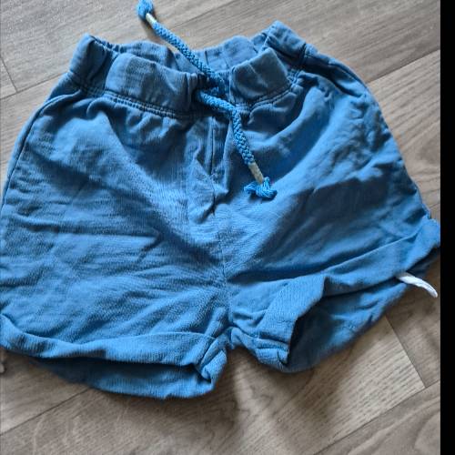 Kurze hose  Größe: 74 blau, zu finden beim Stand 97 am Standort Flohkids Berlin Ost