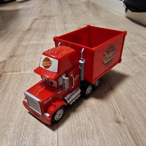 Mattel Disney Cars Mack Truck , zu finden beim Stand 19 am Standort Flohkids Berlin Ost