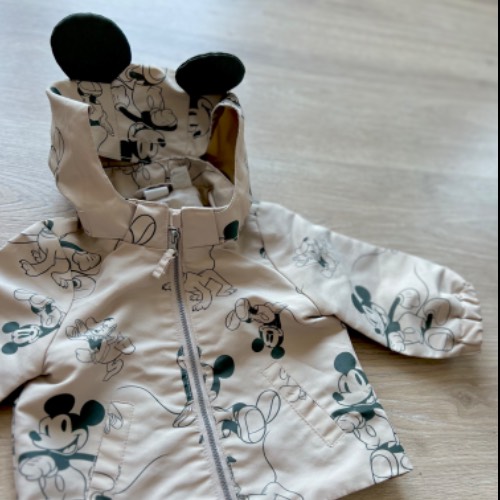 H&M Mickey Jacke Taupe  Größe: 68, zu finden beim Stand 71 am Standort Flohkids Berlin Ost