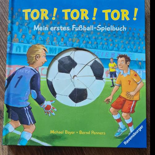 Buch Fußball , zu finden beim Stand 42 am Standort Flohkids Berlin Ost