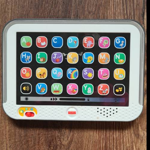 Tablet ABC Musik Fisher Price, zu finden beim Stand 42 am Standort Flohkids Berlin Ost