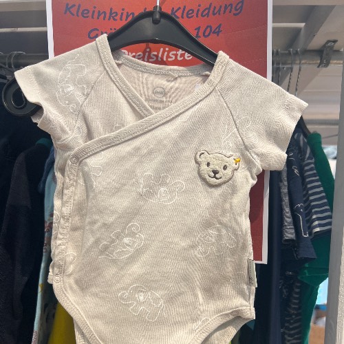 steiff body  Größe: 50, zu finden beim Stand 86 am Standort Flohkids Berlin Ost