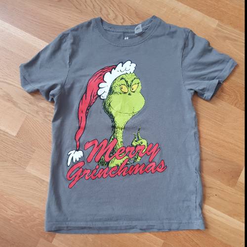 The Grinch Shirt  Größe: 134/140, zu finden beim Stand 209 am Standort Flohkids Berlin Ost