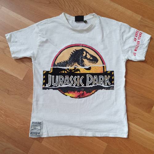 Jurassic Park Shirt  Größe: 134, zu finden beim Stand 209 am Standort Flohkids Berlin Ost