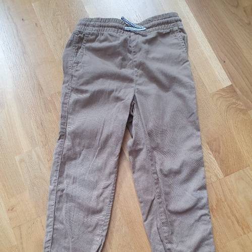 H&M Denimjogger lightbrown  Größe: 122, zu finden beim Stand 209 am Standort Flohkids Berlin Ost