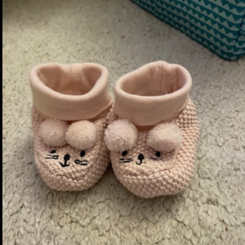 H&M Schuhe Baby rosa  Größe: 14/15, zu finden beim Stand 174 am Standort Flohkids Berlin Ost