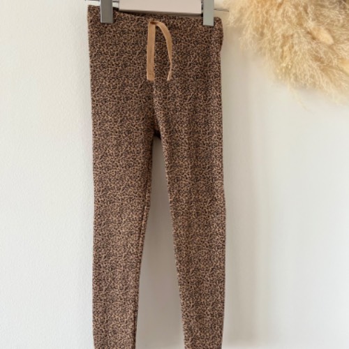 WieNeu Zara Leggings Leo  Größe: 104, zu finden beim Stand 71 am Standort Flohkids Berlin Ost