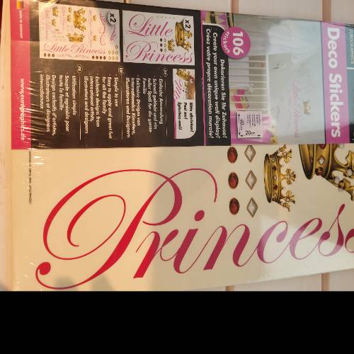 Princess Wandbild Tattoo zimme, zu finden beim Stand 4 am Standort Flohkids Berlin Ost