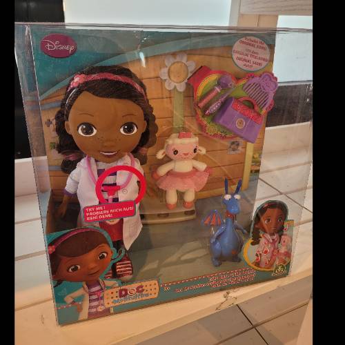 Puppe Disney DocMcstuffins, zu finden beim Stand 4 am Standort Flohkids Berlin Ost