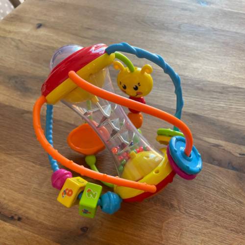 Baby Spielzeug Motorik, zu finden beim Stand 191 am Standort Flohkids Berlin Ost