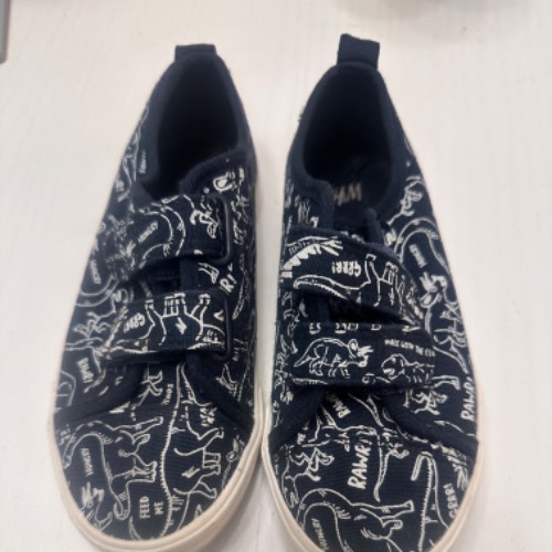 Slipper blau Dino, zu finden beim Stand 9 am Standort Flohkids Berlin Ost