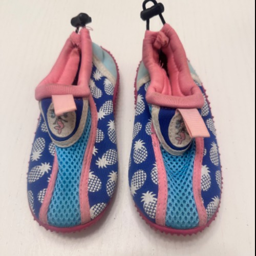 Badeschuhe blau-rosa  Größe: 26, zu finden beim Stand 9 am Standort Flohkids Berlin Ost