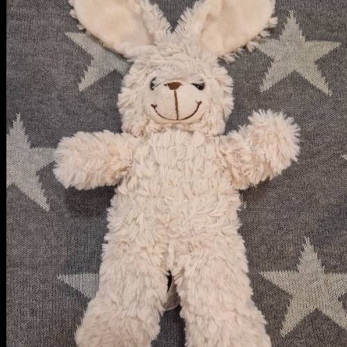 Cuddly Friends Hase, zu finden beim Stand 227 am Standort Flohkids Berlin Ost