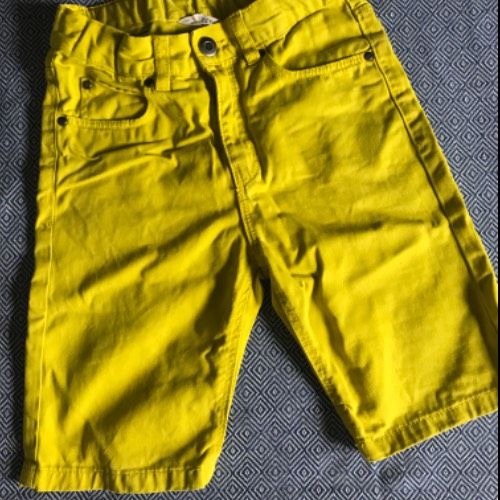 Jeansshort H&M  Größe: 122, zu finden beim Stand 106 am Standort Flohkids Berlin Ost