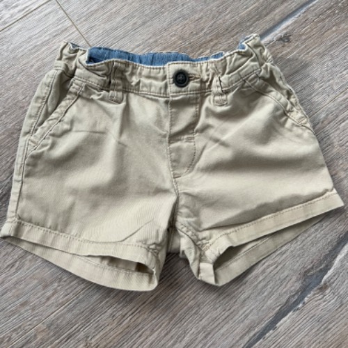 H&M kurze Chino  Größe: 68, zu finden beim Stand 69 am Standort Flohkids Berlin Ost