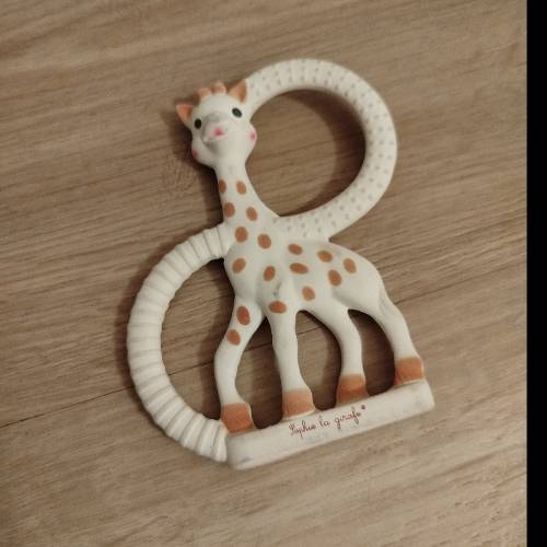 Giraffe klein Sophie, zu finden beim Stand 88 am Standort Flohkids Berlin Ost