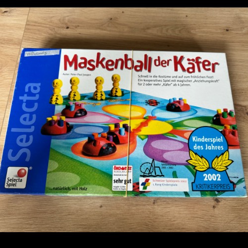 Selecta Maskenball der Köfer , zu finden beim Stand 14 am Standort Flohkids Berlin Ost