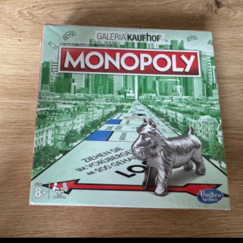 Monopoly neu , zu finden beim Stand 14 am Standort Flohkids Berlin Ost