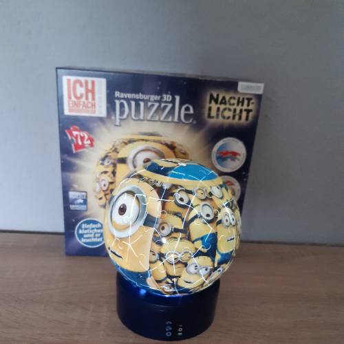 Minion puzzle ball m. Licht, zu finden beim Stand 239 am Standort Flohkids Berlin Ost