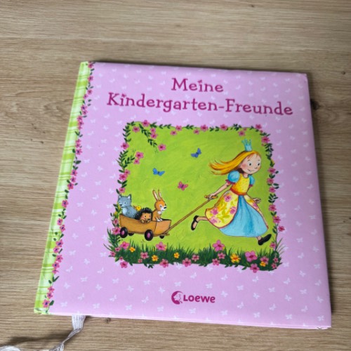 Kindergarten Freunde neu Buch , zu finden beim Stand 14 am Standort Flohkids Berlin Ost