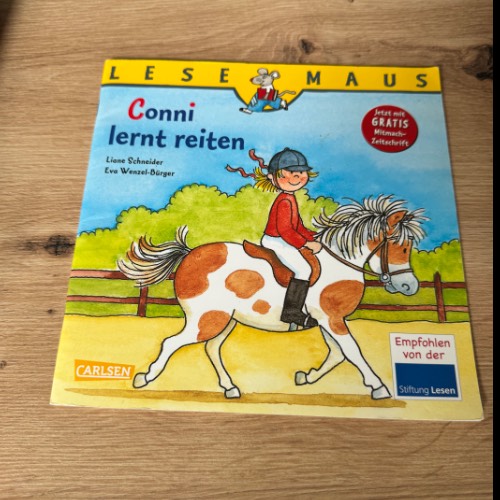 Buch Conni lernt reiten , zu finden beim Stand 14 am Standort Flohkids Berlin Ost