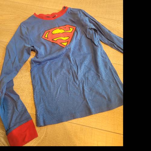 Schlafanzug Superman blauPulli, zu finden beim Stand 238 am Standort Flohkids Berlin Ost