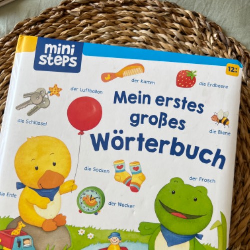 Erstes Wörterbuch , zu finden beim Stand 94 am Standort Flohkids Berlin Ost