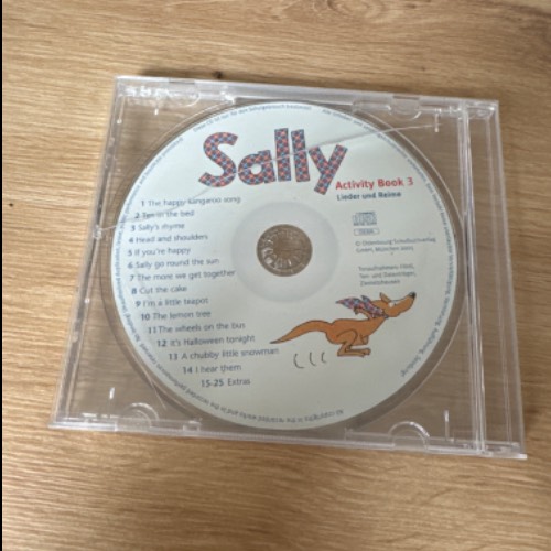 CD Hörspiel Sally englisch , zu finden beim Stand 14 am Standort Flohkids Berlin Ost