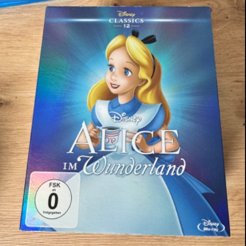 DVD Blu-Ray Alice im wunderlan, zu finden beim Stand 14 am Standort Flohkids Berlin Ost