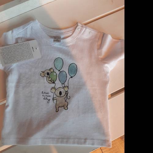 T shirt  Größe: 74, zu finden beim Stand 239 am Standort Flohkids Berlin Ost