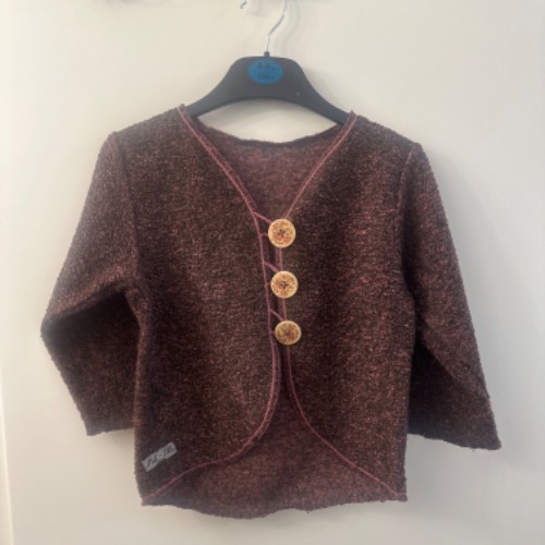 Cardigan Burgund handmade, zu finden beim Stand 9 am Standort Flohkids Berlin Ost