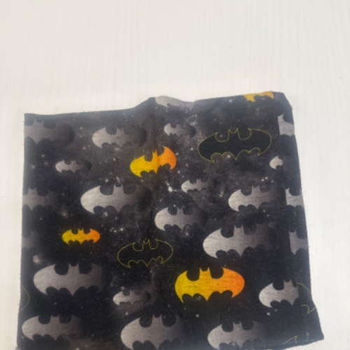 Halsschal Batman, zu finden beim Stand 9 am Standort Flohkids Berlin Ost