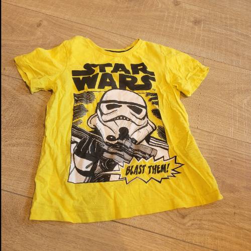 T shirt gelb star wars , zu finden beim Stand 237 am Standort Flohkids Berlin Ost